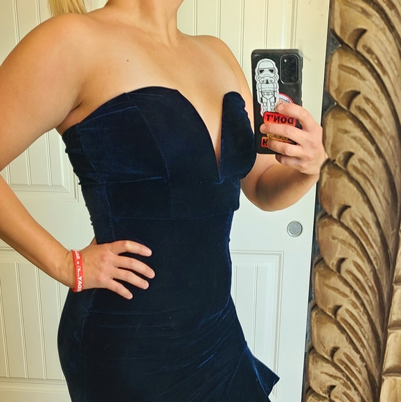 Windsor Dresses & Skirts - Windsor Formal dress